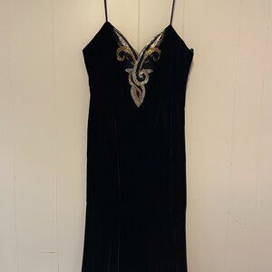 Vintage Rimini Black Velvet Beaded Sleeveless Zipper Back Cocktail Dress Size 8